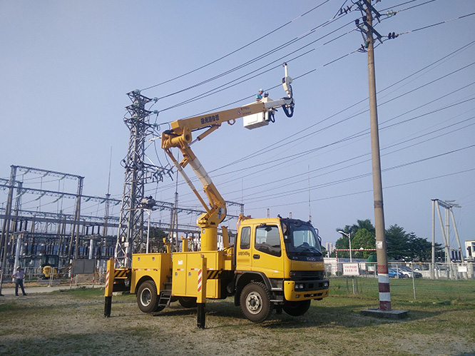 絕緣車小拐臂18米