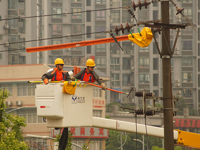 絕緣臂高空作業車重慶帶電作業檢修場景